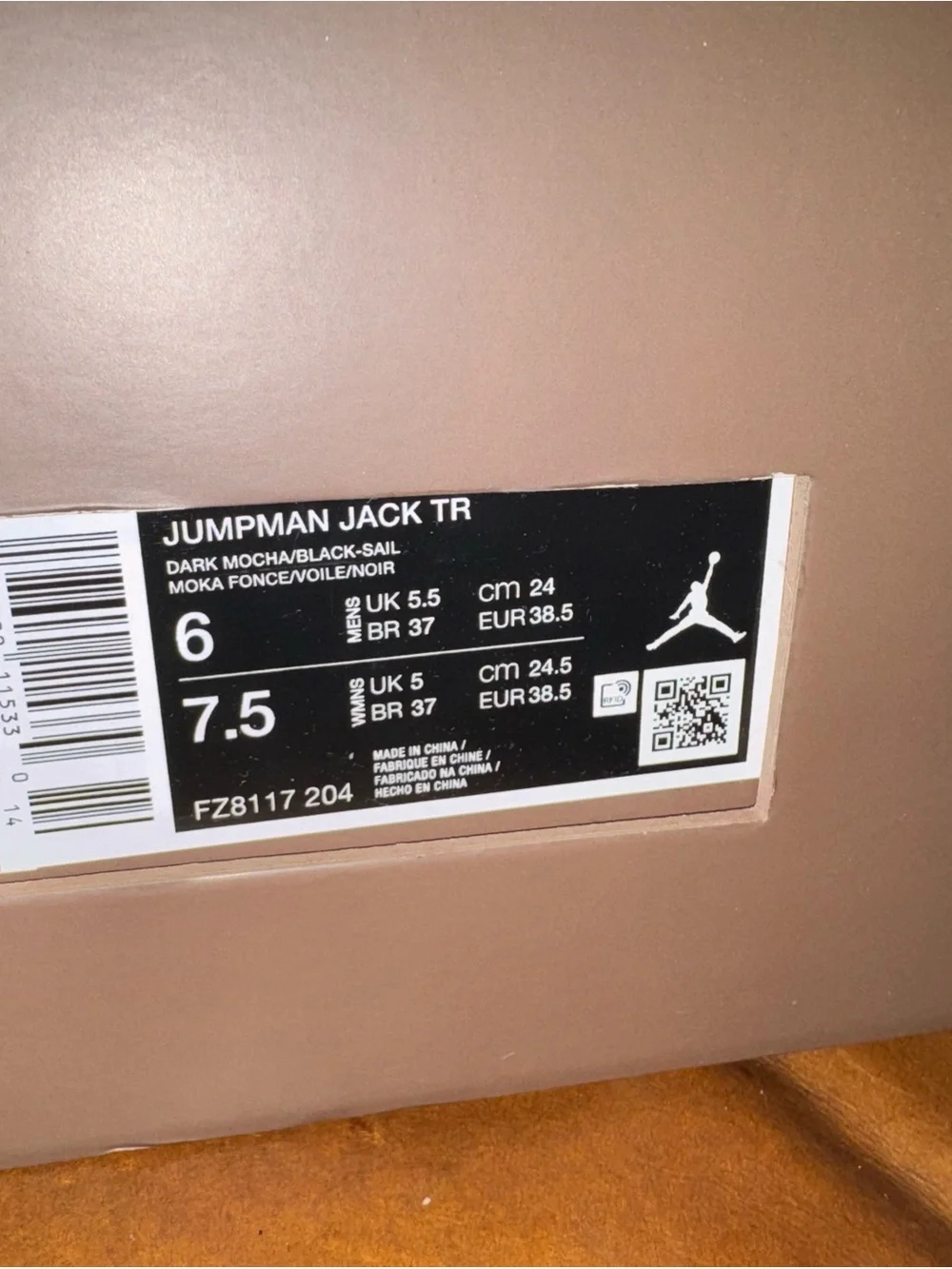 Jumpman mens Sneakers in Brown and Black Travis Scott